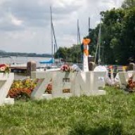 250 sárkányhajós és 150 tóátúszó szelte a vizet Tatán