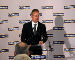 Új Alapkő Letétele a Gyermelyi Tésztaüzemben: Jelentős Beruházás és Kormányzati Támogatás