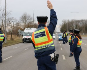Húsvéti razziába kezdett a rendőrség, akár helyben is elvehetik a jogosítványt