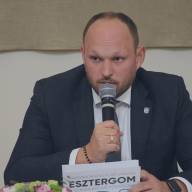 Közmeghallgatás Esztergomban
