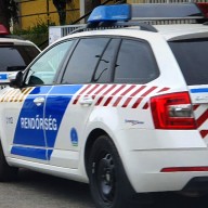 „Ölni akartam” – ezt mondta a bíróságon az a férfi, aki Tokodon egy családra, Esztergomban pedig egy járókelőre támadt