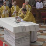 Az új oltár felszentelése az Esztergomi Bazilikában