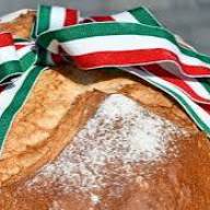 Országszerte tart az aratás, az ország kenyere biztosított