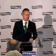 Új Alapkő Letétele a Gyermelyi Tésztaüzemben: Jelentős Beruházás és Kormányzati Támogatás