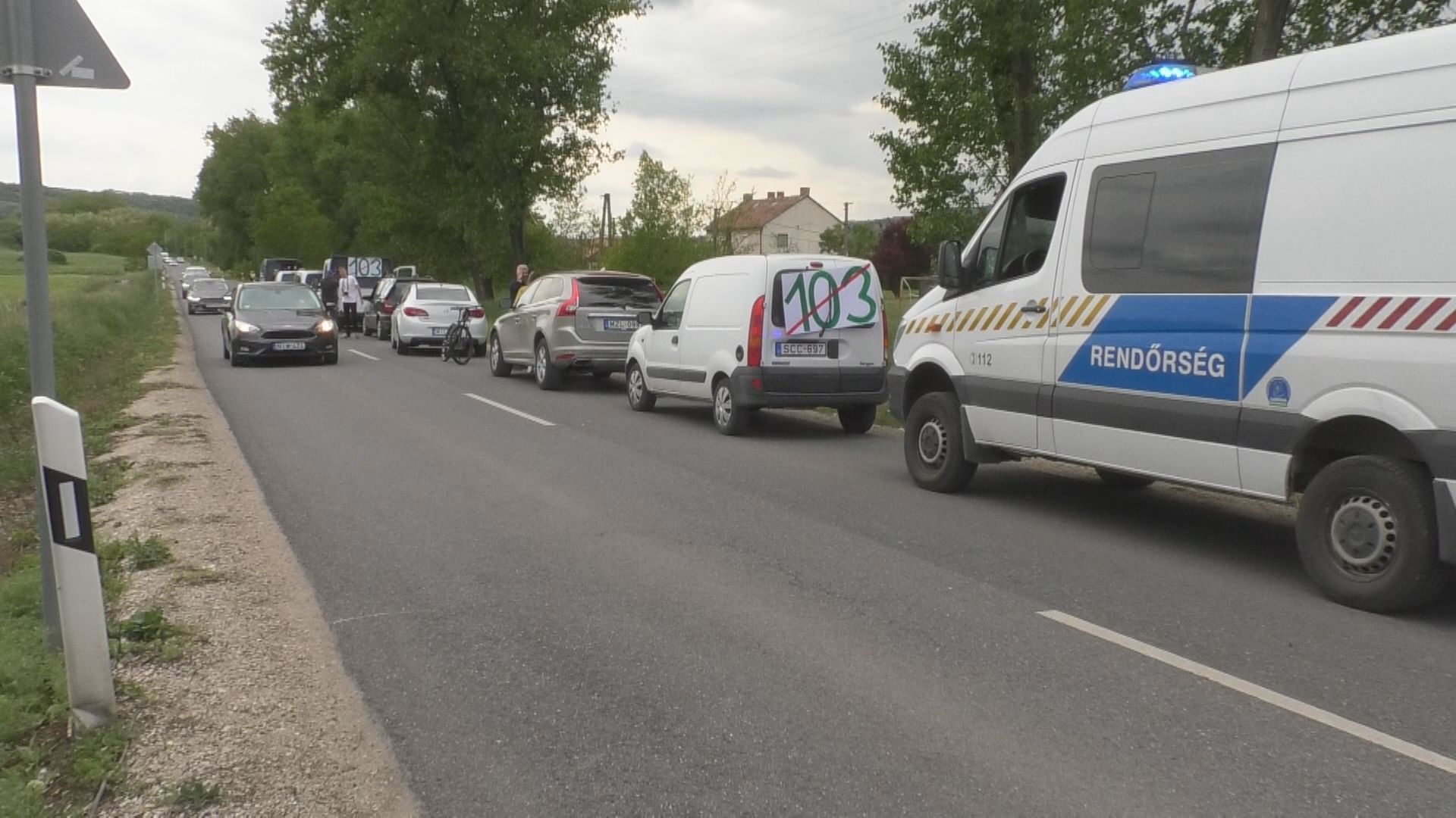 Félpályás útlezárás -  tiltakozás a kamionforgalom ellen  2025.05.08.
