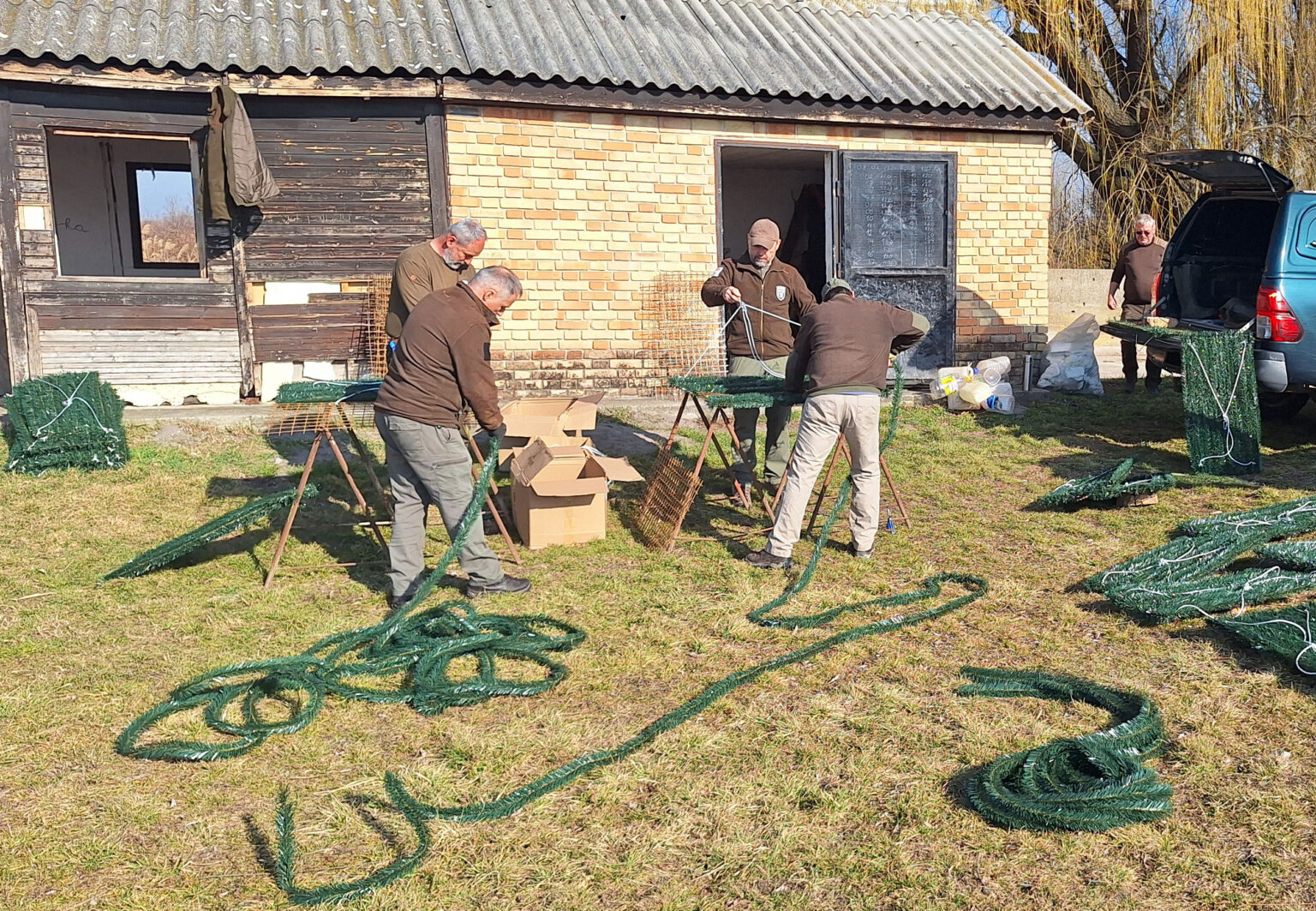 Süllőfészkekkel segítik az állomány növekedését