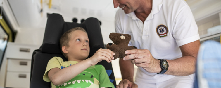 Díszítsük fel az őrangyalok karácsonyfáját!