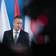 Szijjártó Péter: botrány, hogy Lengyelországban szabadon bocsátottak és ünnepelnek egy terroristát