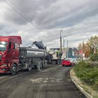 Több mint egy kilométer hosszan újul meg a 111-es út Dorogon