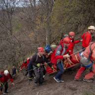 24 barlangi mentőt, tűzoltókat, légimentőt riasztottak a Dunakanyarba