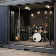 Megérkezett a próbakonténer, júniustól használhatják az esztergomi zenekarok