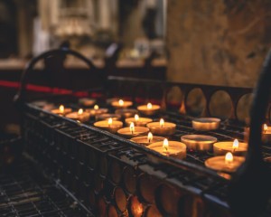 Emlékezzünk szeretteinkre biztonságban