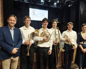 Arany minősítések Abonyból – taroltak az esztergomi növendékek