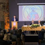 Az örök igazság és a bátorság emléknapja: Becket Szent Tamásra emlékeztek Esztergomban