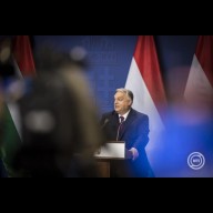 Tizenegy pontos vállalkozási adócsökkentési megállapodást jelentett be Orbán Viktor