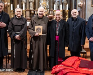 Parma fidei díjat kapott az esztergomi ferences gimnázium egykori igazgatója