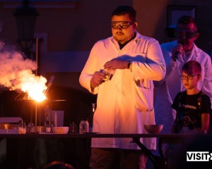 Zsdavval és látványos kísérletekkel robban be a Múzeumok Éjszakája Esztergomban