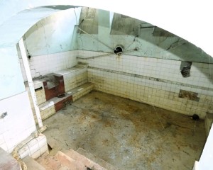 Viharok a bezárt esztergomi strandfürdő körül: Tüntetés helyett egyelőre csak a kérdések sorakoznak