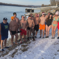 Esztergomi Jegesmedvék a Dunában