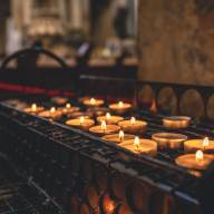 Emlékezzünk szeretteinkre biztonságban