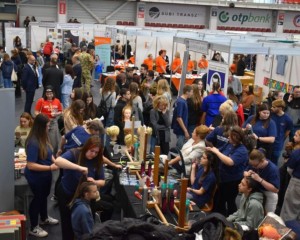 Pályaválasztási kiállítást tartottak Esztergomban