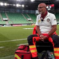 Könnyekig hatódott Zacher Gábor