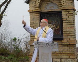 Erdő Péter megáldotta a belvárosi Kálvária-kápolnát és a keresztutat
