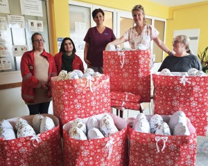 A Mikulás az esztergomi kórház szülészetére is megérkezett