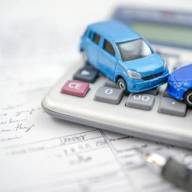 Biztosítási alkuszok: március 1-ig kell befizetni a kötelező gépjármű-felelősségbiztosítást év végén váltók első díjrészletét