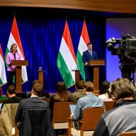 Gulyás Gergely: a januári rezsistoppal a magyar családokat szeretnénk védeni