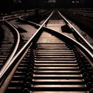 Tehervonat gázolt halálra egy embert Almásfüzitő és Komárom között