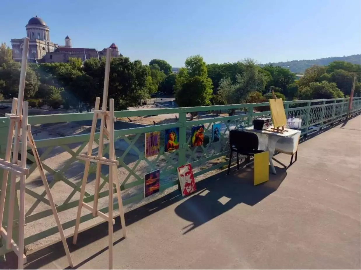Szabadtéri műteremmé vált a Mária Valéria híd az esztergomi Art Weeken