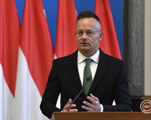 Szijjártó Péter: Zelenszkij főszereplő lett a kampányban, ő akarja megalakítani a következő magyar kormányt