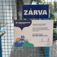 Évekig tartó halogatás ára: Bezáratták az esztergomi strandot, a lakosok a városvezetés alkalmatlanságáról beszélnek