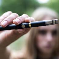 E-cigaretta miatt műtüdős kezelést kapott a fiatal- az orvos kitálalt az cigiről