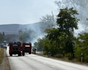 Lángoló teherautó miatt zárták le a Suzuki utat Esztergomban