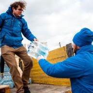 Életmentő segítség a fagyban – rendkívüli intézkedésekkel védi a hajléktalanokat az Ökumenikus Segélyszervezet