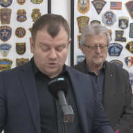 Rendvédelmi ereklyék és testvéri szeretet: Megnyílt Dr. Szilas László emlékkiállítása Párkányban