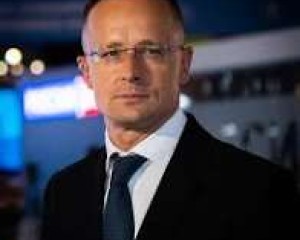 Szijjártó Péter bejelentése: Történelmi megállapodás született a magyar és a szlovák finomítók összekötéséről