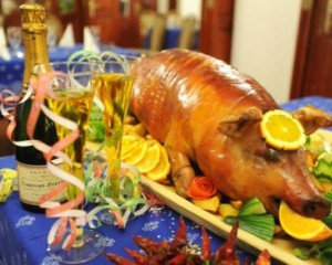 Lencse, malac, pezsgő: Így együk be magunkat a szerencsébe!   