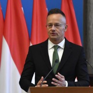 Szijjártó Péter: Zelenszkij főszereplő lett a kampányban, ő akarja megalakítani a következő magyar kormányt
