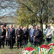 „Hőseink emlékére” – Méltóságteljes megemlékezés Dorogon a forradalom évfordulóján