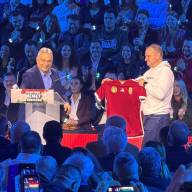 Háborúellenes gyűlés Esztergomban