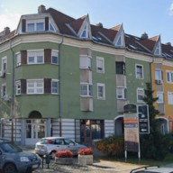 Önkormányzati támogatást kap a Hősök terei társasház homlokzatfelújítása