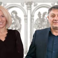 Új díszpolgárokat ünnepel Esztergom: Maráz Zsuzsanna és Neuzer András kapta a rangos elismerést