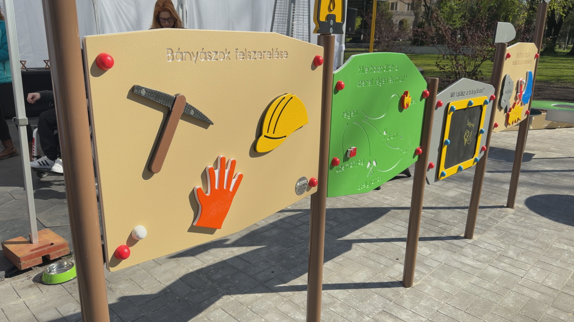 Különleges játszóteret adtak át Dorogon   2026.04.08.