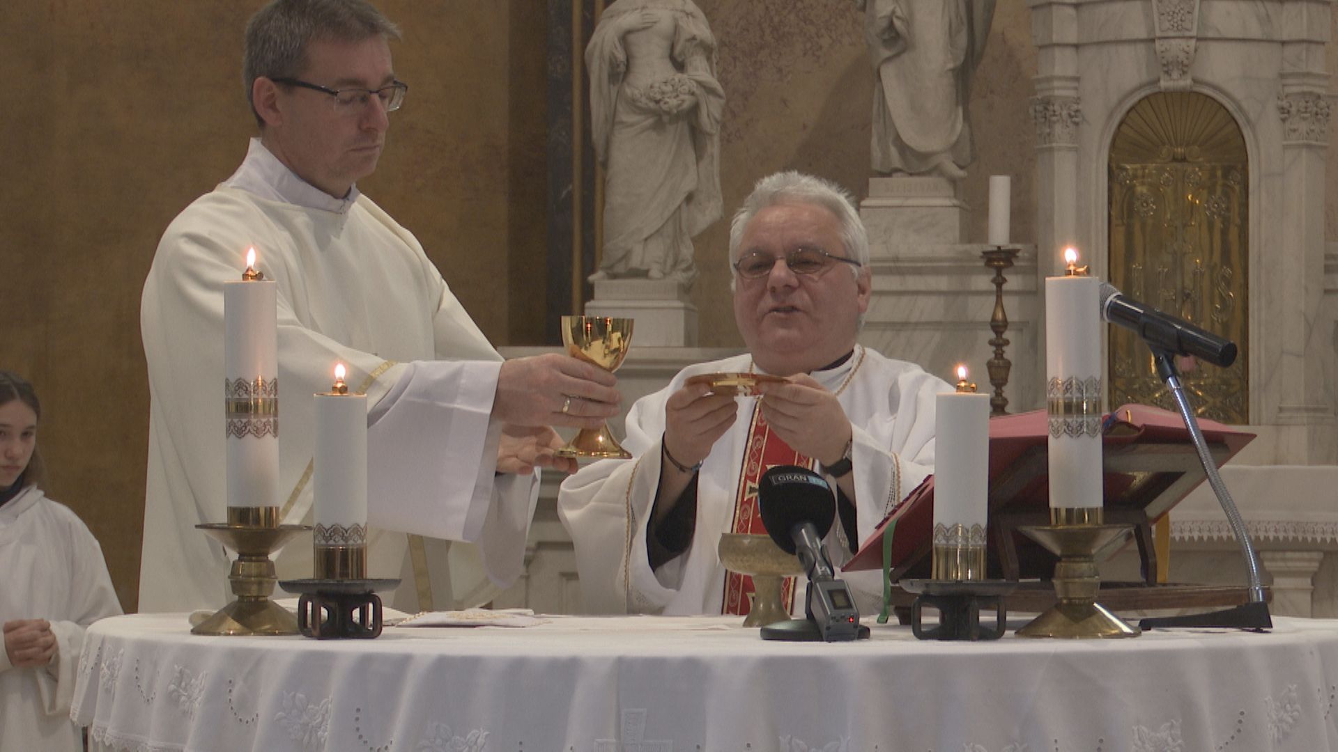 Szentmise az Esztergomi Szent Péter és Szent Pál  templomból   2025.11.09.